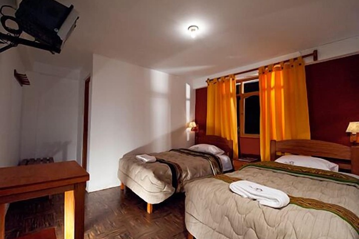 Room 8 of 34