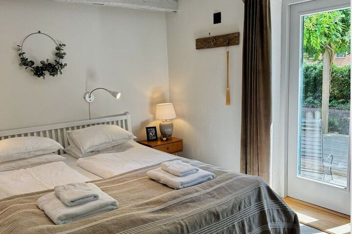Room 3 of 86