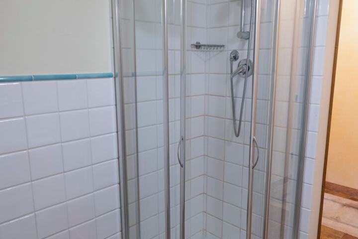 Room 44 of 74