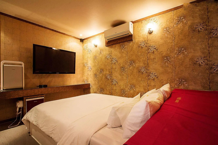 guest_rooms