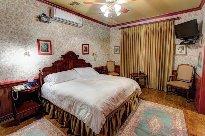 Room 4 of 87