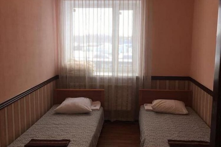 Room 6 of 19