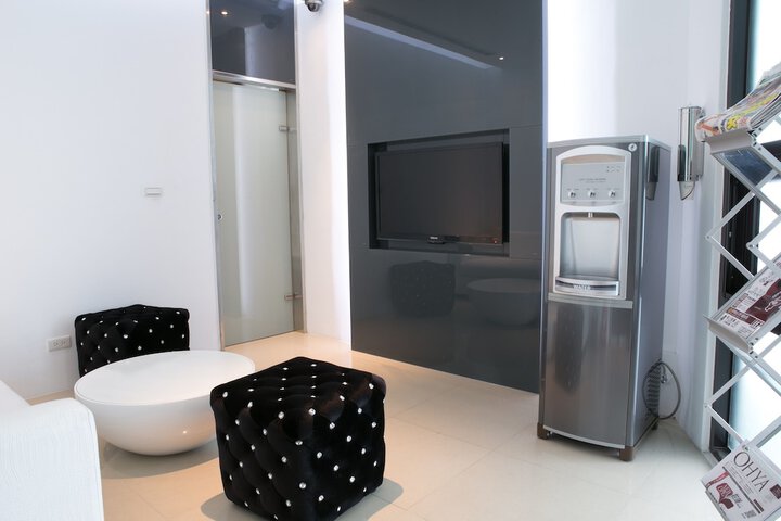 Room 4 of 55