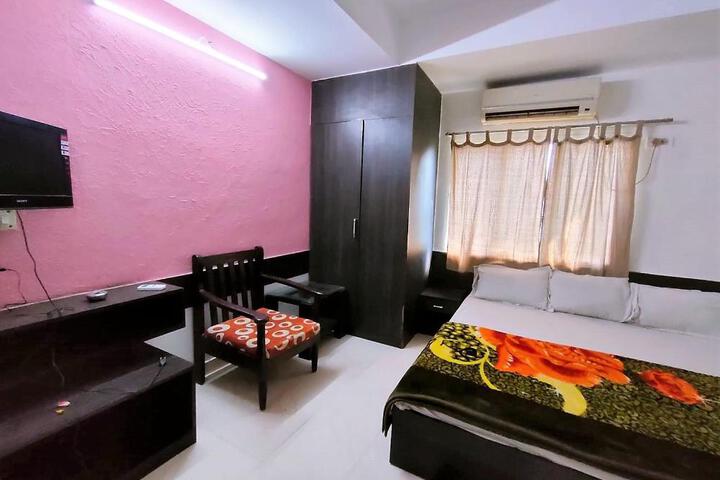 Chakra Nayan Tara Sonu Inn