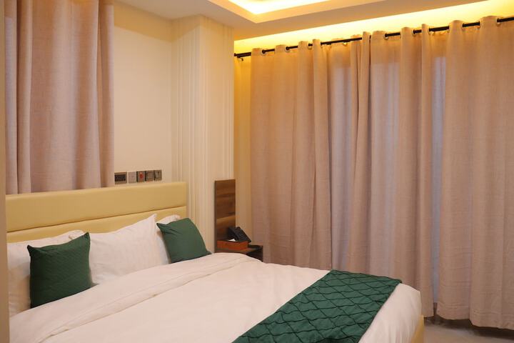 Room 8 of 111