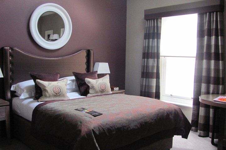 Room 6 of 39