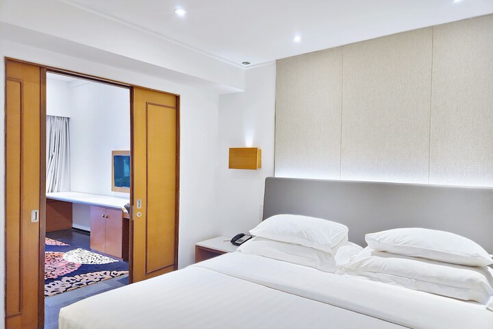 Room 6 of 59