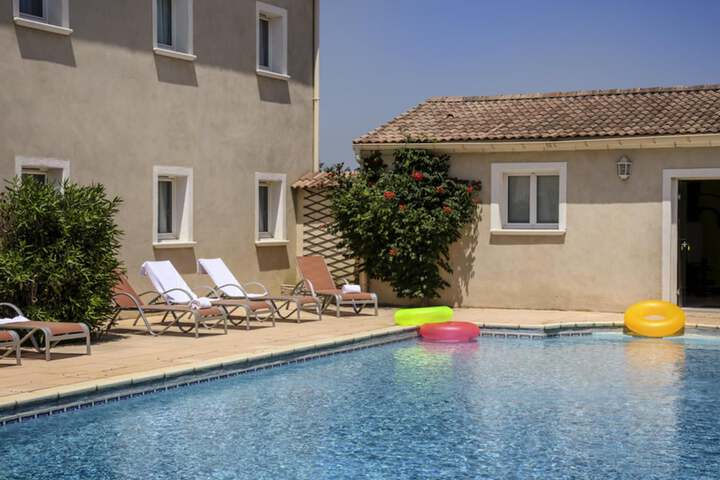 Hotel with Pool