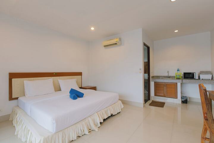 Room 27 of 157