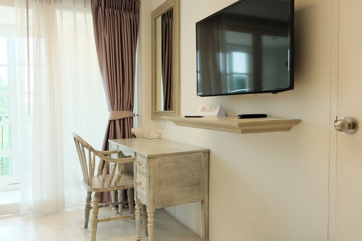 Room 18 of 53