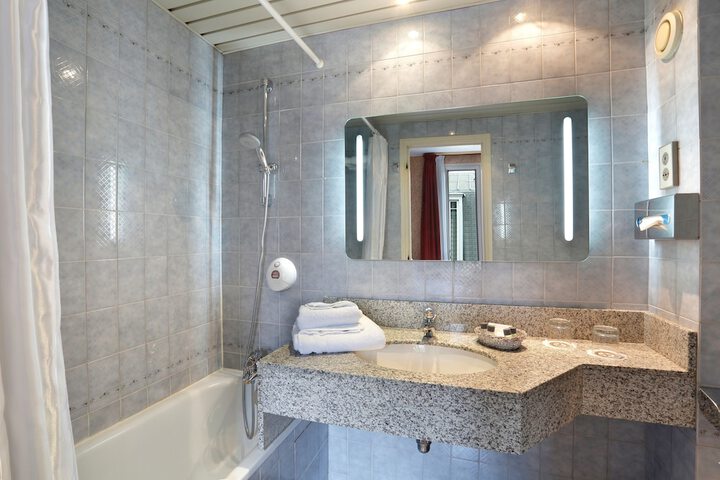Clean Restrooms