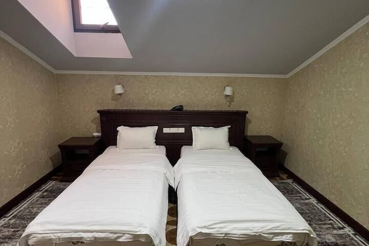 Room 14 of 32