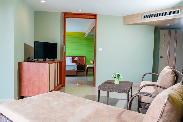Room 47 of 131