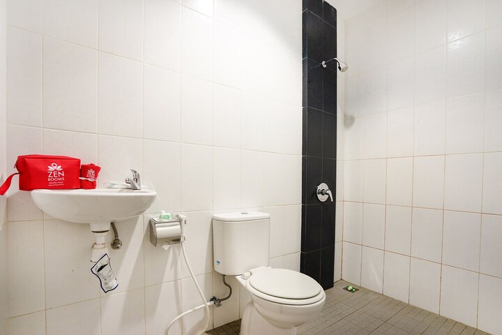 Room 16 of 19