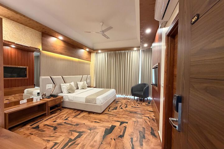 Room 31 of 65
