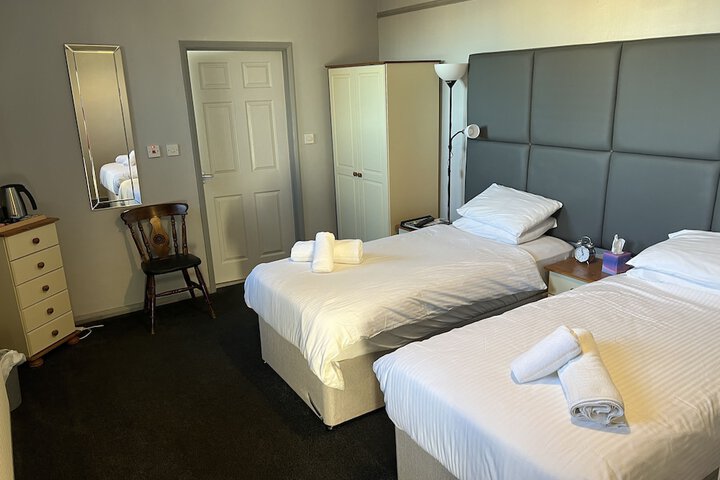 Room 8 of 22