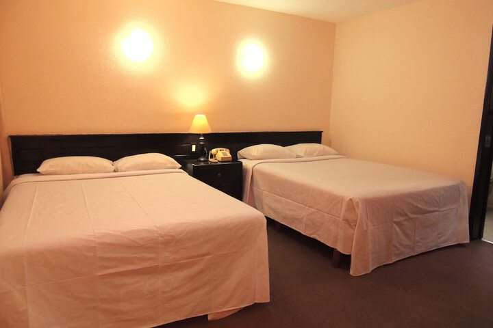Room 10 of 20