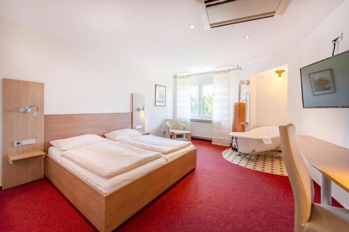 Room 30 of 130
