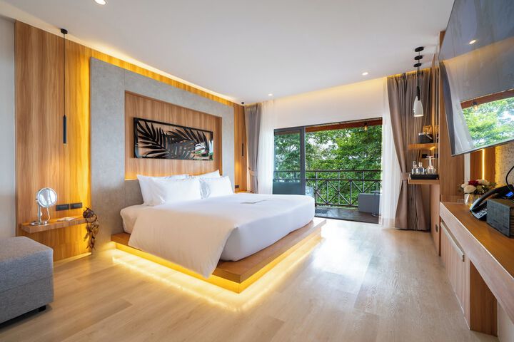 Room 12 of 107