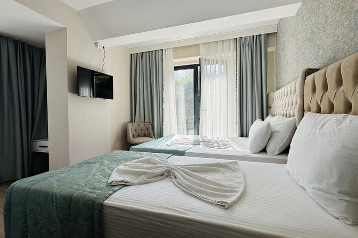 Room 9 of 39