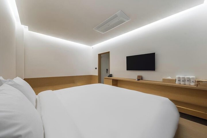 Room 14 of 45