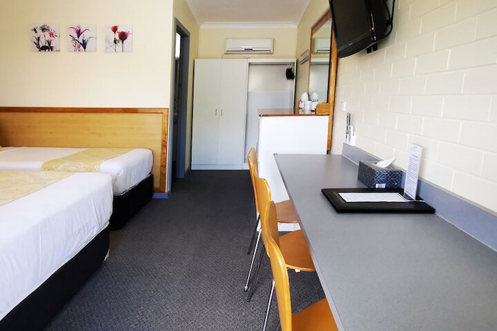 Room 13 of 97