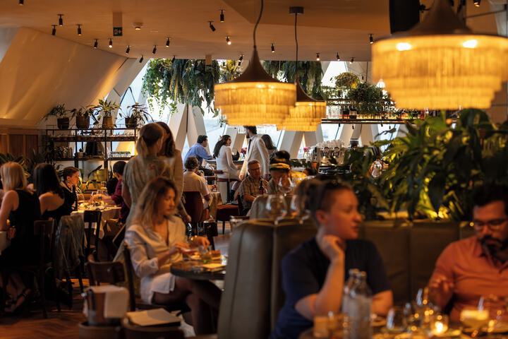 Dining 68 of 105