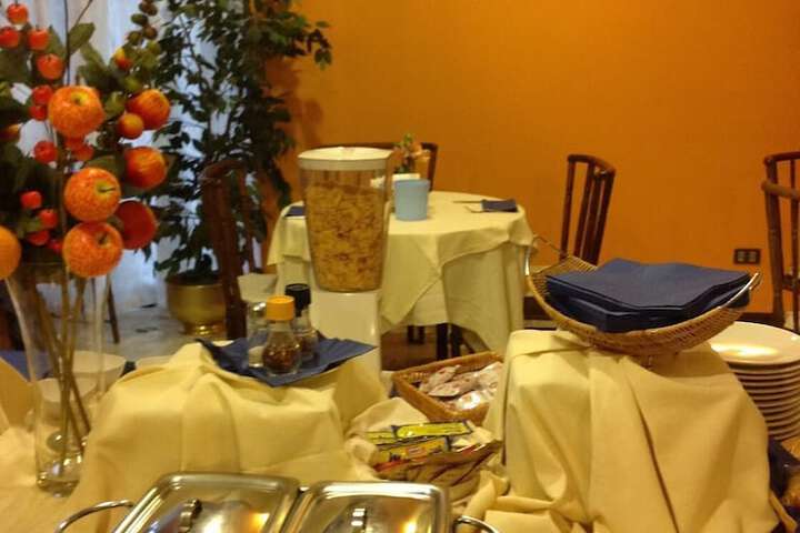 Dining 32 of 47