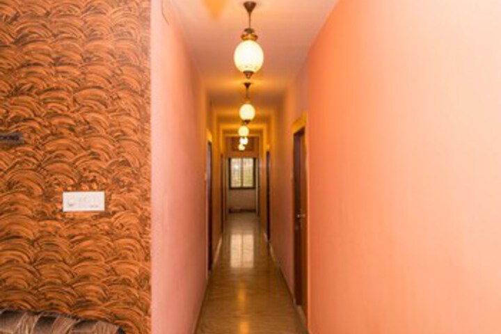 Ballroom/Hall 9 of 24