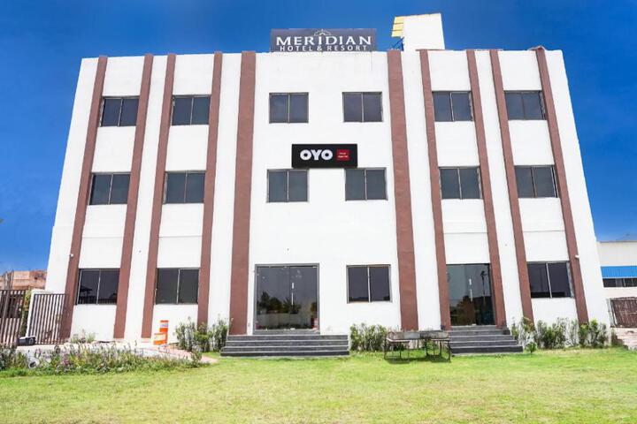Hotel O Royal Inn