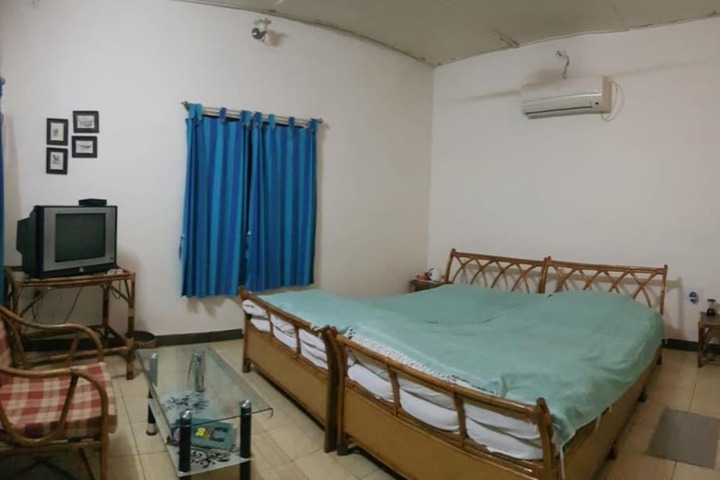 Room 2 of 21