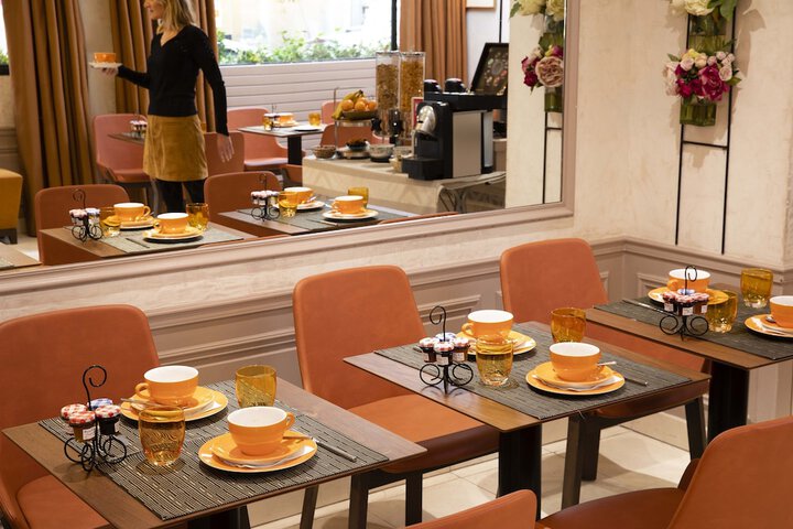 Breakfast/Coffee Service 18 of 26