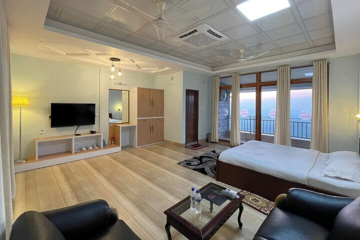 Room 5 of 25