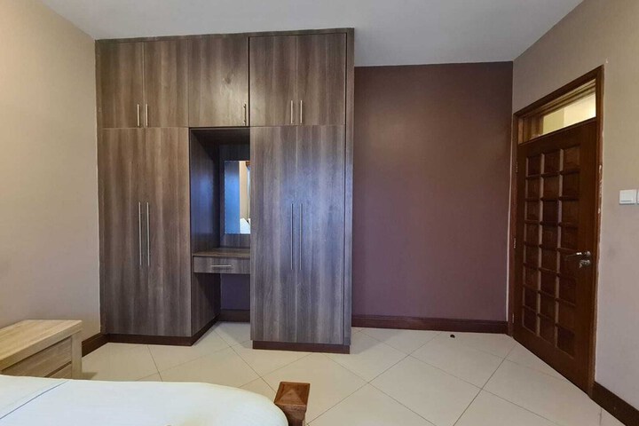 Room 12 of 190