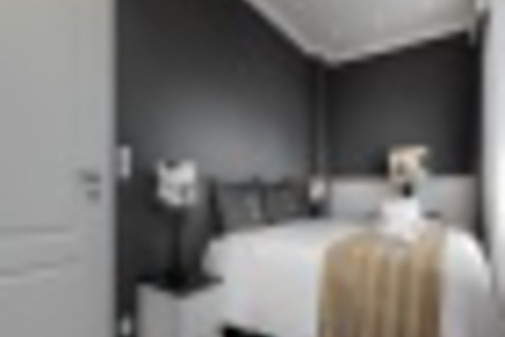 Room 27 of 300