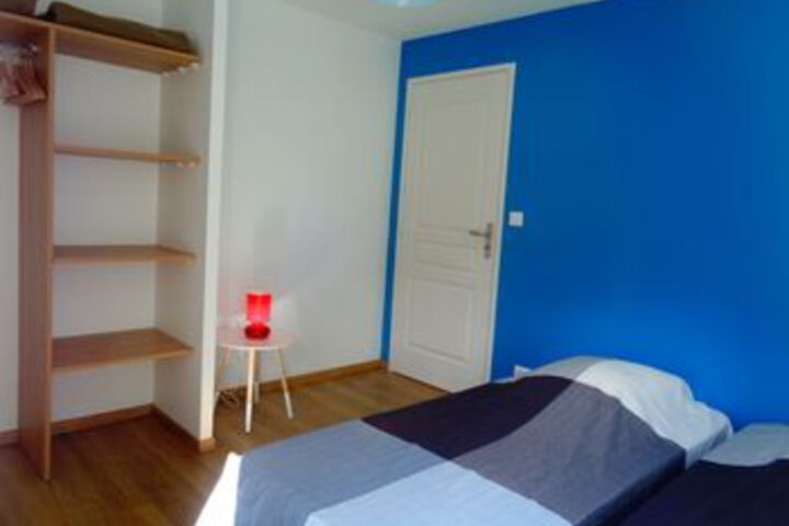 Room 11 of 24