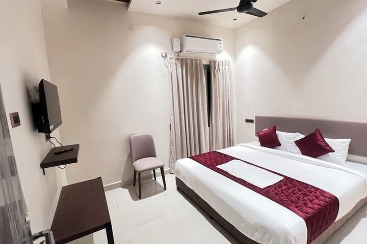 Hotel GMR Pearls in Srikalahasti