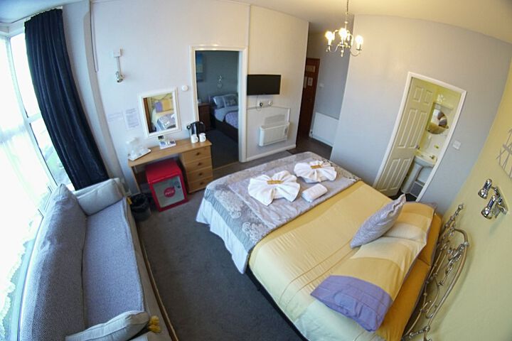 Room 25 of 70