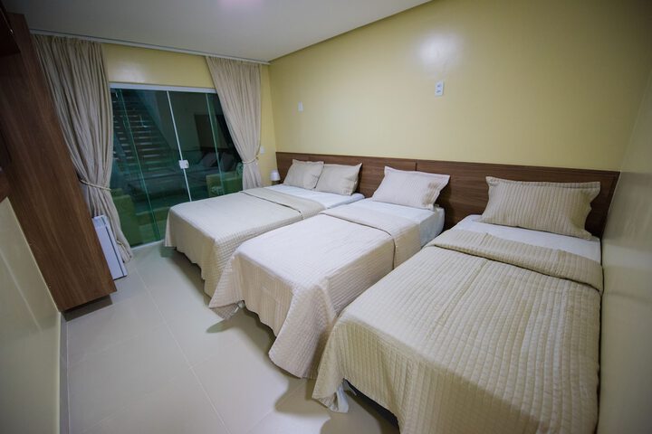 Room 11 of 48