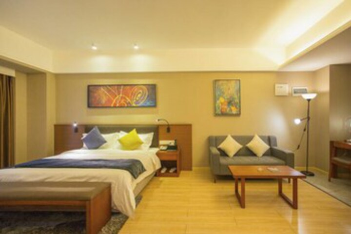 Room 54 of 70