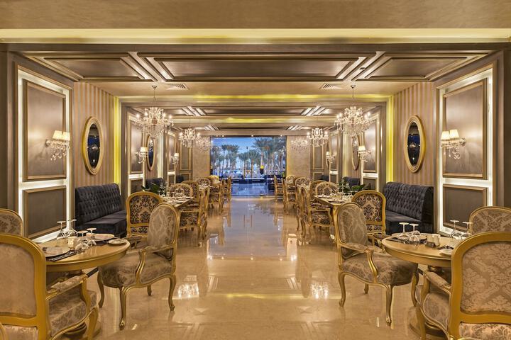 Dining 113 of 180