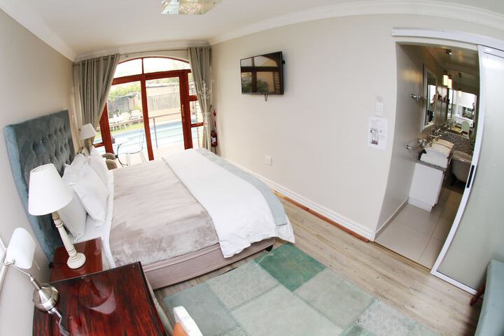 Room 16 of 57