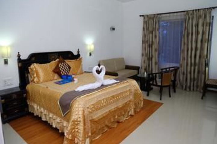 Room 14 of 30