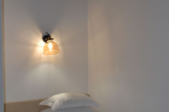 Room 21 of 42
