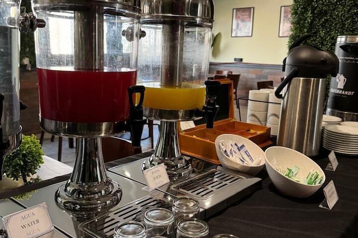 Breakfast/Coffee Service 78 of 89