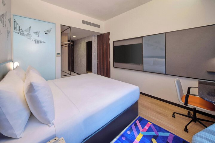 Room 8 of 64