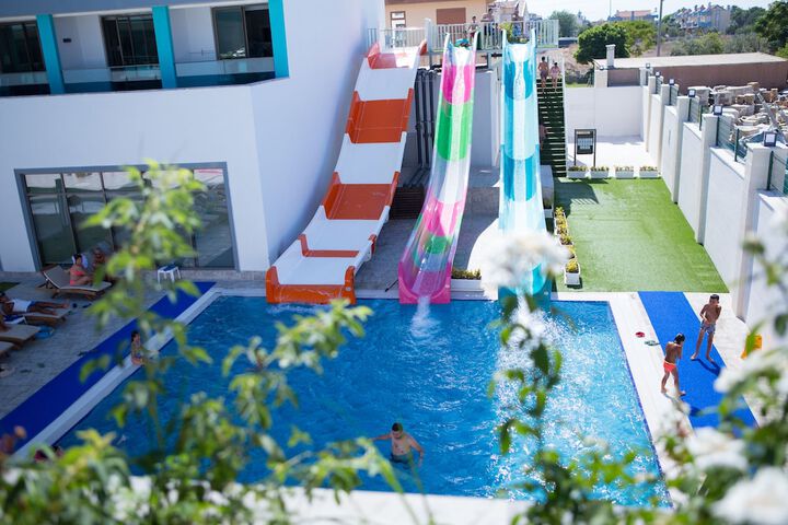 Pool 45 of 107