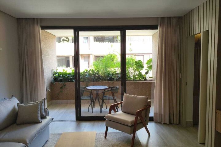 Room 105 of 228