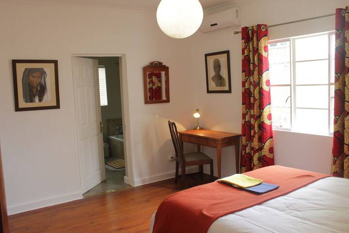 Room 6 of 51