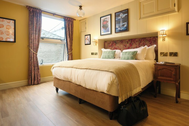 Room 21 of 64